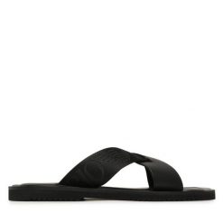 Klapki Emporio Armani. Czarne klapki i japonki męskie Emporio Armani. Za 1,019.00 zł.