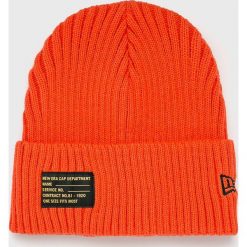 New Era - Czapka. Brązowe czapki męskie New Era, na zimę, bez wzorów, z dzianiny. W wyprzedaży za 99.90 zł.