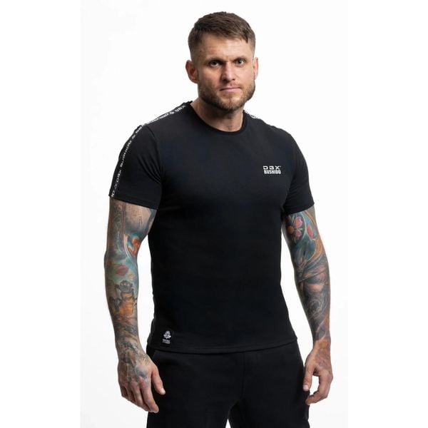 T-Shirt bawełniany Premium z lampasami Classic DBX Bushido. Czarne t-shirty męskie DBX BUSHIDO, bez wzorów, z bawełny, bez kołnierzyka. Za 109.99 zł.