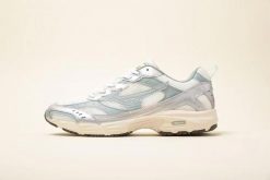 Buty do biegania Mizuno MXR Białe/Niebieskie jasne. Białe obuwie do biegania damskie Mizuno. Za 559.80 zł.