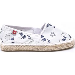 Big Star - Espadryle. Białe espadryle damskie Big Star, bez wzorów, z materiału, bez obcasa, na płaskiej podeszwie. W wyprzedaży za 59.90 zł.