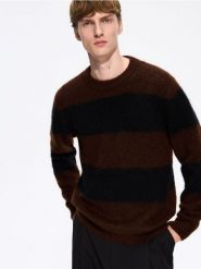 Sweter z dodatkiem moheru i wełny - wielobarwny. Swetry męskie Reserved, l, bez wzorów, z dzianiny, bez kołnierzyka. Za 359.99 zł.