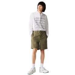 Spodenki turystyczne męskie Lacoste. Zielone szorty męskie Lacoste, bez wzorów, z bawełny, eleganckie. Za 287.00 zł.