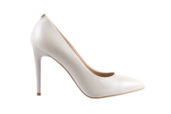 Czółenka Bayla-056 1810-1230 Ciemny Beż, Skóra naturalna - 41. Brązowe czółenka damskie Bayla, bez wzorów, z materiału, bez obcasa, na obcasie. W wyprzedaży za 179.10 zł.