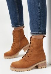 Brązowe Botki ze Sznurowaniem Jitra. Brązowe botki damskie Born2be, z materiału, za kostkę, bez obcasa, na płaskiej podeszwie, bez zapięcia. Za 149.99 zł.