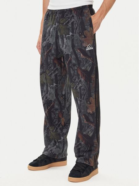 Adidas Spodnie dresowe Camo JY2773 Szary Loose Fit. Szare spodnie dresowe męskie Adidas, bez wzorów, z bawełny. Za 219.99 zł.