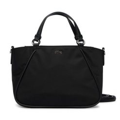Torebka Lacoste. Czarne torebki klasyczne damskie Lacoste, bez wzorów, bez dodatków. Za 594.99 zł.