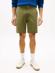 Tommy Hilfiger Szorty Mężczyźni Sztuczne włókno zielony, 31. Zielone szorty męskie Tommy Hilfiger, na lato, bez wzorów, z włókna. Za 329.95 zł.