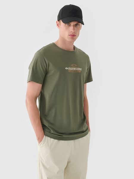 4F T-shirt regular z nadrukiem męski - khaki M. Brązowe t-shirty męskie 4f, m, bez wzorów, z bawełny, bez kołnierzyka. W wyprzedaży za 39.99 zł.
