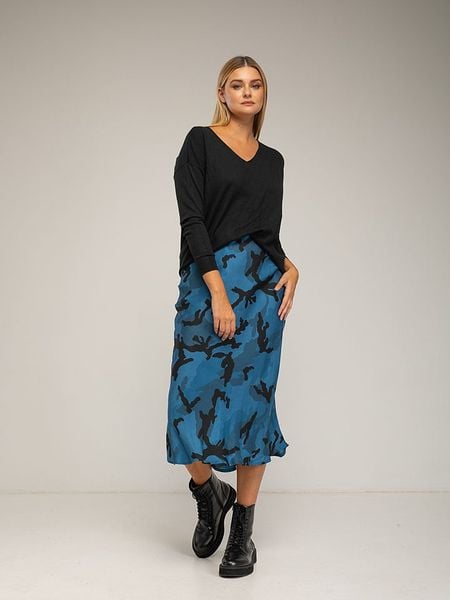 Tantra Spódnica w kolorze niebieskim rozmiar: S. Niebieskie spódniczki damskie Tantra, s, bez wzorów, midi, proste. Za 173.99 zł.