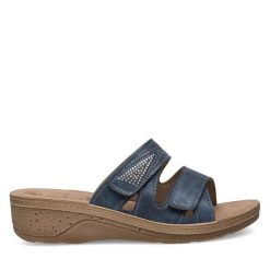 Klapki Inblu. Niebieskie klapki damskie Inblu, bez wzorów, bez obcasa. Za 71.99 zł.