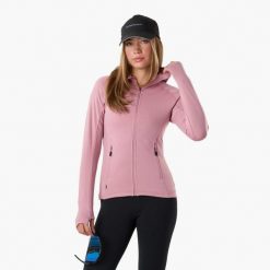 Bluza turystyka damska Swedemount Ultra Light Tech Midlayer Hood szybkoschnąca. Czerwone bluzy z kapturem damskie SWEDEMOUNT, m, z materiału. Za 249.99 zł.