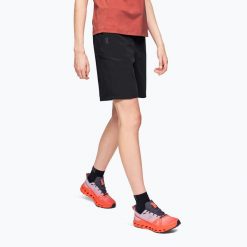 Spodenki trekkingowe damskie On Trek. Czarne szorty damskie On, bez wzorów, sportowe. Za 389.99 zł.