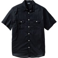 Koszula z krótkim rękawem bonprix czarny. Czarne koszule męskie bonprix, na lato, l, bez wzorów, z bawełny, bez kołnierzyka, bez ramiączek. Za 54.99 zł.