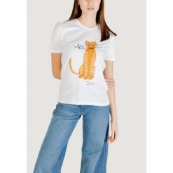 Koszulka crop top Kobieta ONLY ONLBARIA REG S/S TOP BOX JRS. Białe topy damskie Only, s, bez wzorów, z bawełny, bez kołnierzyka. Za 130.85 zł.