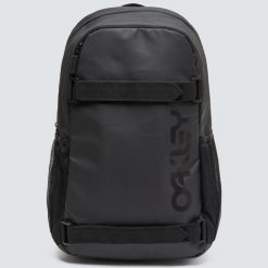Plecak Miejski Oakley The Freshman Skate Backpack 20L. Czarne plecaki męskie Oakley, bez wzorów. Za 224.99 zł.
