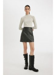 DeFacto Spódnica w kolorze antracytowym ze skóry syntetycznej rozmiar: 38. Czarne spódniczki damskie DeFacto, bez wzorów, ze skóry, z podwyższonym stanem, mini, proste. Za 121.99 zł.