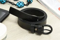 Beltimore skórzany damski pasek 2,5 cm czarny A65 : Kolory - czarny, Rozmiar pasków - r.85-100 cm. Czarne paski damskie bez wzorów, klasyczne. Za 47.90 zł.