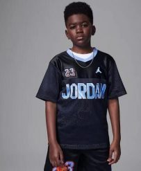 T-shirt Nike Sportswear 95D943-023 black. Czarne t-shirty męskie Jordan, l, bez wzorów, z materiału, bez kołnierzyka. Za 455.20 zł.
