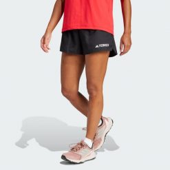 Szorty Terrex Multi Light. Czarne szorty damskie Adidas, bez wzorów, sportowe. Za 259.00 zł.