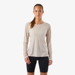 Koszulka treningowa damska Swedemount Ultra Light LS Tee szybkoschnąca. Zielone t-shirty damskie SWEDEMOUNT, bez wzorów, z syntetyku, bez kołnierzyka. Za 149.99 zł.