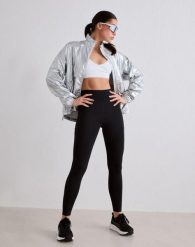 Damskie legginsy biegowe, wysoki stan, kieszenie, squat proof Le Run czarne. Czarne legginsy damskie Aim'n, xl, bez wzorów, z elastanu. Za 387.00 zł.