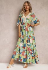 Zielona Rozkloszowana Sukienka Maxi z Falbanką w Patchworkowy Wzór Fiorella. Zielone sukienki damskie Renee, l, z aplikacjami, z bawełny, bez kołnierzyka, bez ramiączek, maxi, rozkloszowane. W wyprzedaży za 83.99 zł.