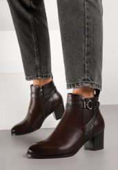 Brązowe Botki na Słupku z Metaliczną Aplikacją przy Cholewce Tulianis. Brązowe botki damskie Born2be, z jeansu, eleganckie, bez obcasa, na obcasie, bez zapięcia. Za 179.99 zł.