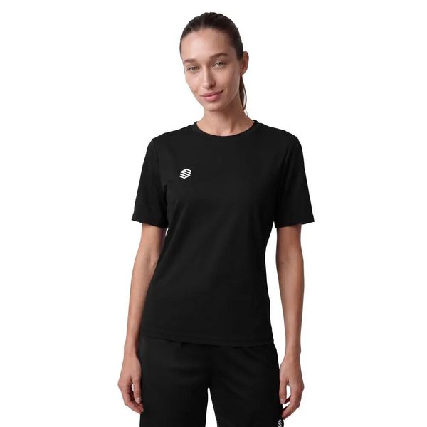 Damska koszulka sportowa Siroko Sports Tee Black/Burgundy W. Czarne bluzki sportowe damskie SIROKO, s, z materiału, bez kołnierzyka, bez ramiączek. Za 150.00 zł.