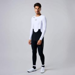 Męskie długie spodnie kolarskie na szelkach do MTB. Czarne szorty męskie ACELERA, bez wzorów, sportowe. W wyprzedaży za 465.26 zł.