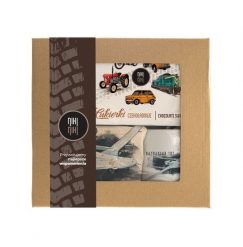 Bayraktar — paczka (Zawartość paczki: bluza, torba, kubek, słodycze; Rozmiar koszulki / bluzy: M; Kolor koszulki / bluzy: czarny; Rodzaj nadruku: Bayr. Czarne bluzy bez kaptura męskie nikiniki, l, z bawełny. Za 249.00 zł.