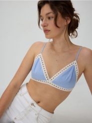 Bieliźniany top - niebieski. Niebieskie bikini damskie Reserved, bez wzorów. W wyprzedaży za 19.99 zł.