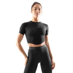 Damska koszulka treningowa crop top z krótkim rękawem Fitness Siroko Sculpt. Czarne bluzki sportowe damskie SIROKO, l, z tkaniny, bez kołnierzyka, bez ramiączek. Za 84.00 zł.
