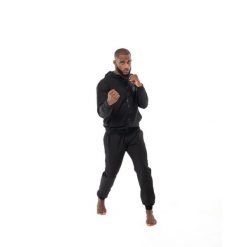 Spodnie dresowe Metal Boxe. Czarne spodnie dresowe męskie METAL BOXE, bez wzorów, z dresówki. Za 239.50 zł.