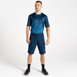 Szorty Dare 2B Duration II. Niebieskie szorty męskie Dare 2b, z elastanu, bez kołnierzyka. Za 99.99 zł.