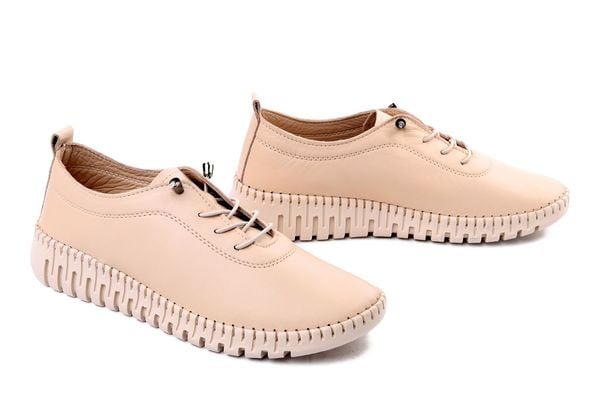 T.SOKOLSKI OG 4000 BEIGE beżowy, półbuty damskie. Brązowe półbuty damskie T.Sokolski, bez wzorów, ze skóry, bez obcasa. Za 199.99 zł.