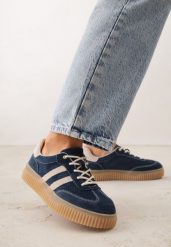 Granatowe Sneakersy Typu Tenisówki z Zamszu Naturalnego Ozdobione Paskami Tarinella. Niebieskie trampki i tenisówki damskie Renee, bez wzorów, z jeansu. Za 169.99 zł.