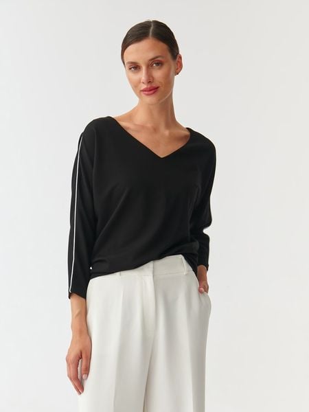 TATUUM Bluzka "Motolika" w kolorze czarnym rozmiar: S. Czarne bluzki damskie Tatuum, s, bez wzorów, bez kołnierzyka, bez ramiączek. Za 108.74 zł.