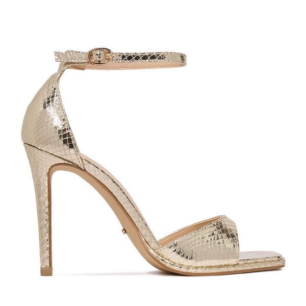 Sandały DeeZee. Żółte sandały damskie DeeZee, bez wzorów, bez obcasa, na szpilce. Za 139.99 zł.