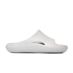 Klapki damskie Crocs Mellow Slide. Białe klapki damskie Crocs, bez wzorów, z materiału, bez obcasa. Za 297.00 zł.