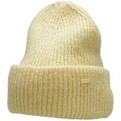 Czapka damska 4F. Żółte czapki zimowe damskie 4f, z materiału. Za 47.99 zł.