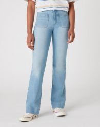 SPODNIE DAMSKIE WRANGLER FLARE CLEAR BLUE W233ZH280 112127861. Niebieskie spodnie materiałowe damskie Wrangler, bez wzorów, z jeansu. Za 199.99 zł.