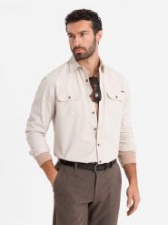Męska bawełniana koszula REGULAR FIT z kieszeniami zapinanymi na guziki - kremowa V1 - Rozmiar: S. Białe koszule męskie Ombre Clothing, m, bez wzorów, z bawełny, bez kołnierzyka, bez ramiączek. W wyprzedaży za 69.99 zł.