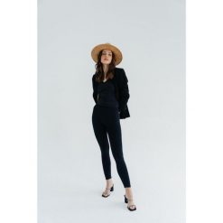 Legginsy modelujące do jogi Moonholi Malibu Evenings z wysokim stanem. Czarne bielizna wyszczuplająca MOONHOLI. Za 359.00 zł.