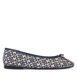Baleriny Tommy Hilfiger. Baleriny damskie Tommy Hilfiger, bez wzorów, bez obcasa. Za 369.99 zł.