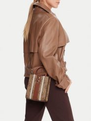 Guess Torebka Erenia Mini HWSO78 38750 Beżowy. Brązowe torebki klasyczne damskie Guess, z aplikacjami, ze skóry, bez dodatków. Za 339.99 zł.