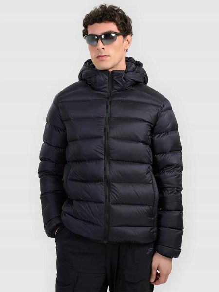 KURTKA MĘSKA ZIMOWA PUCHOWA NARCIARSKA 4F PUCH NATURALNY CZARNA. Czarne kurtki narciarskie i snowboardowe damskie 4f, l, bez wzorów, z puchu, bez kaptura, narciarskie. Za 799.99 zł.