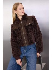 Trendyol Kurtka pluszowa w kolorze ciemnobrązowym rozmiar: S. Brązowe kurtki damskie Trendyol, s, bez wzorów, bez kaptura. Za 208.83 zł.
