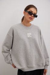 Bluza typu oversize z HAFTEM w kolorze GREY MELANGE - GEMINI-UNI. Szare bluzy bez kaptura damskie Marsala, l, z bawełny. Za 349.90 zł.