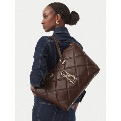 Torebka Steve Madden. Brązowe torebki klasyczne damskie Steve Madden, bez wzorów, bez dodatków. Za 559.99 zł.